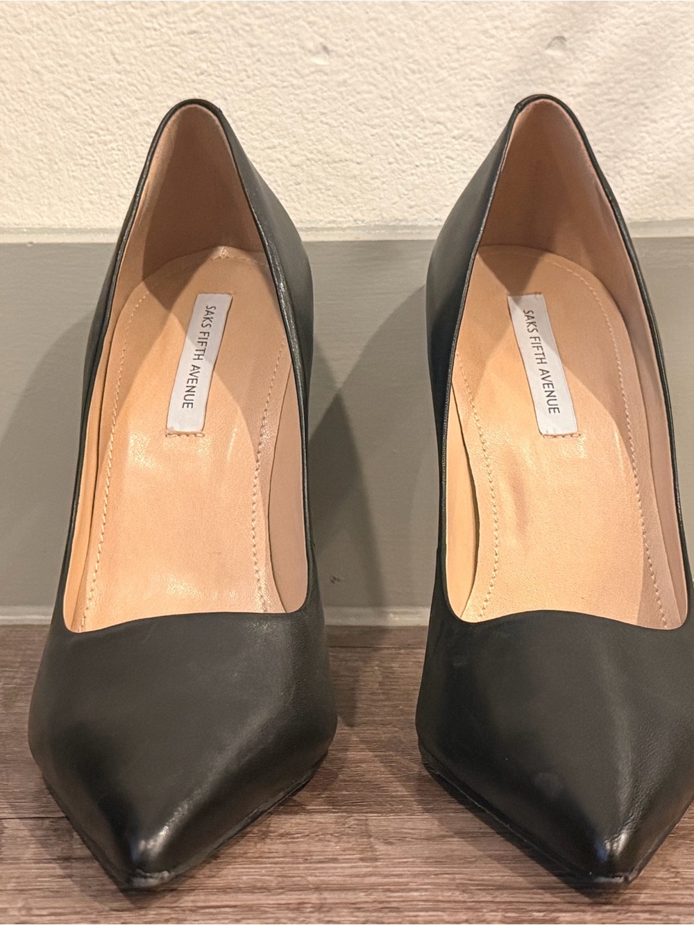 Saks Fifth Avenue Black Leather Pointed Toe Stiletto Pump Slip On 9M